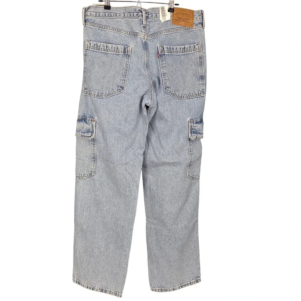 Levis 568 Cargo Jeans Men 32x32 Light Wash Blue Denim Loose Straight Utility NEW